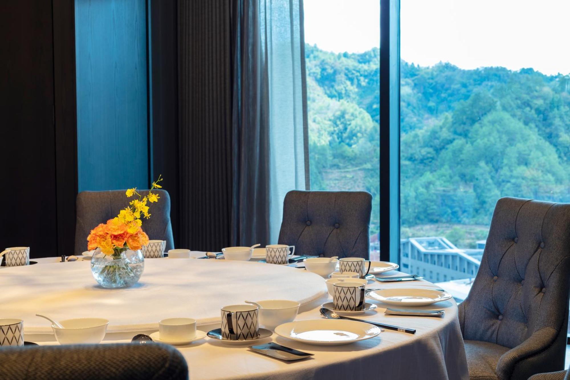Wyndham Grand Plaza Royale Hot Springs Fenghuang Hotel Luaran gambar