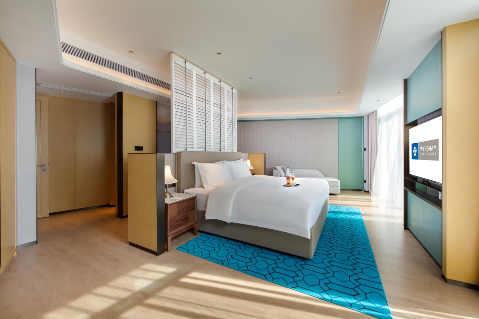 Wyndham Grand Plaza Royale Hot Springs Fenghuang Hotel Luaran gambar
