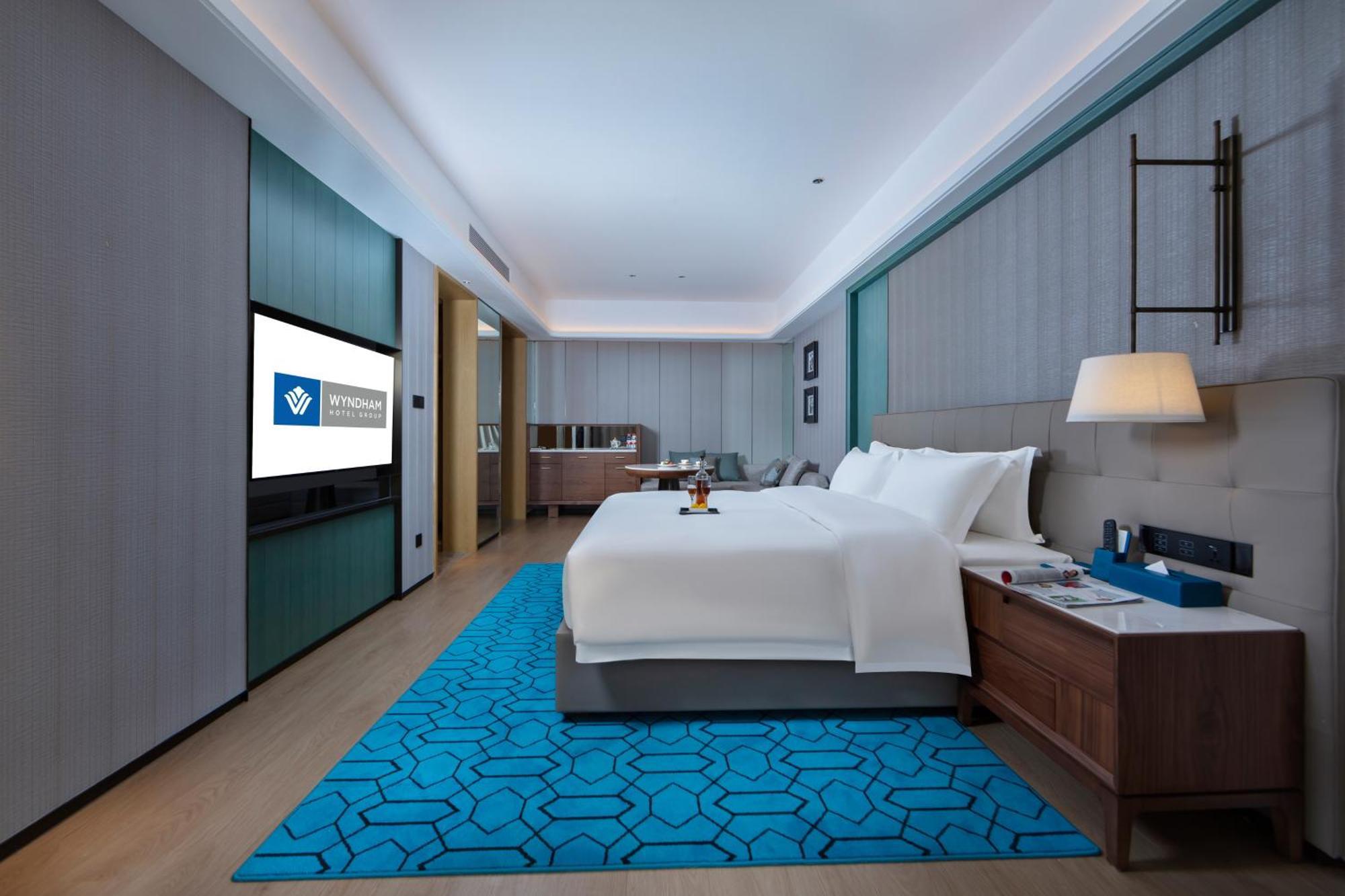 Wyndham Grand Plaza Royale Hot Springs Fenghuang Hotel Luaran gambar